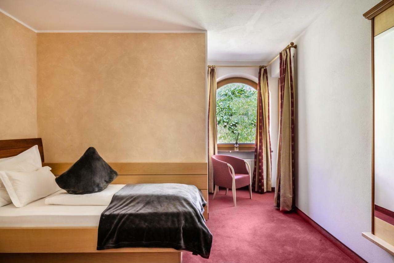 Boutique Hotel Kircher Sarentino Camera foto